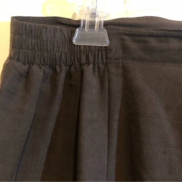 Dana Buchman 100% Silk Skirt in Brown with Back Split, size 20 - Picture 8 of 9